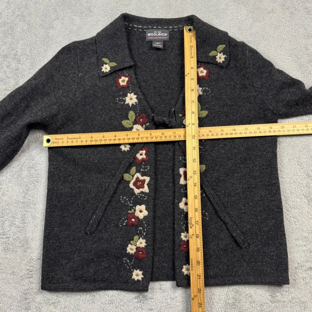 Woolrich Lambswool Floral Embroidered Cardigan Sweater Onyx Heather Gray Small - Picture 10 of 15